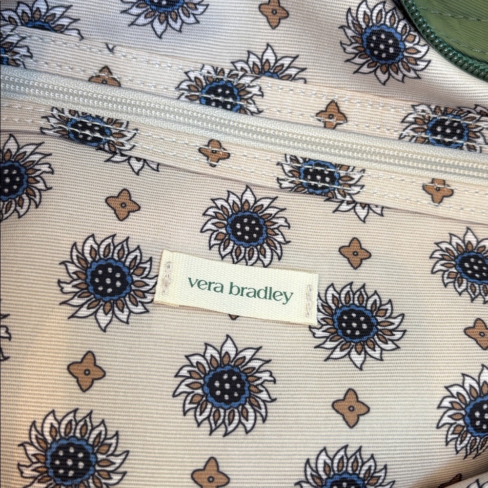 Vera Bradley Green Quilted Zip Tote Bag Pockets Travel Weekend Beach 48hr NEW - Picture 3 of 15